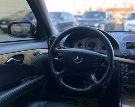 Черный Мерседес Е-Класс, объемом двигателя 3 л и пробегом 230 тыс. км за 8800 $, фото 12 на Automoto.ua