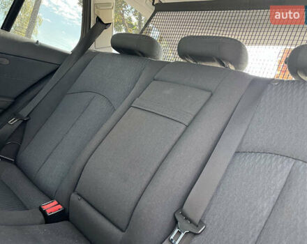 Черный Мерседес Е-Класс, объемом двигателя 2.99 л и пробегом 287 тыс. км за 8900 $, фото 16 на Automoto.ua