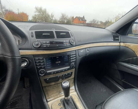 Черный Мерседес Е-Класс, объемом двигателя 2.99 л и пробегом 358 тыс. км за 5400 $, фото 10 на Automoto.ua