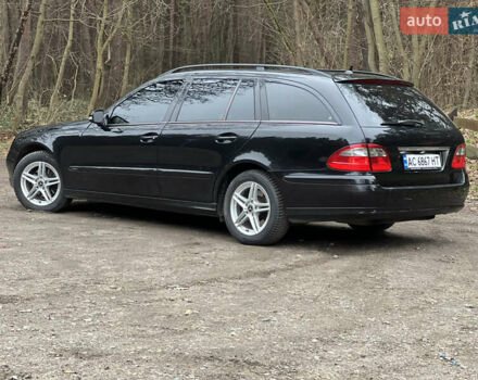 Черный Мерседес Е-Класс, объемом двигателя 2.99 л и пробегом 430 тыс. км за 8400 $, фото 9 на Automoto.ua