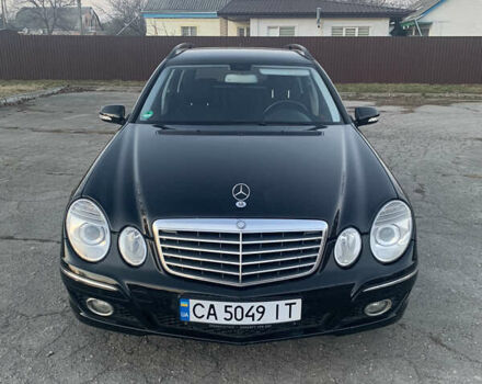 Черный Мерседес Е-Класс, объемом двигателя 1.8 л и пробегом 190 тыс. км за 8800 $, фото 1 на Automoto.ua