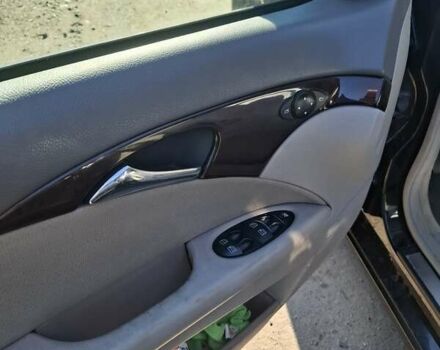 Черный Мерседес Е-Класс, объемом двигателя 2.15 л и пробегом 374 тыс. км за 7300 $, фото 5 на Automoto.ua