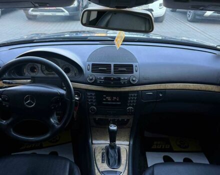 Черный Мерседес Е-Класс, объемом двигателя 3 л и пробегом 230 тыс. км за 8800 $, фото 18 на Automoto.ua