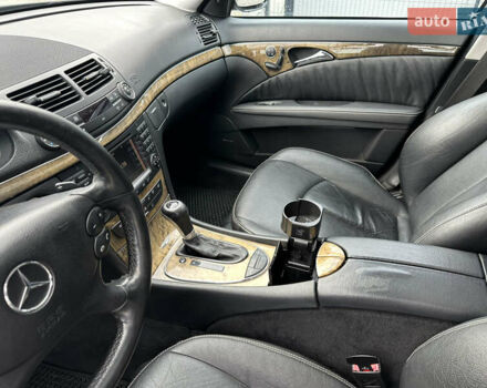 Черный Мерседес Е-Класс, объемом двигателя 2.99 л и пробегом 310 тыс. км за 8100 $, фото 24 на Automoto.ua