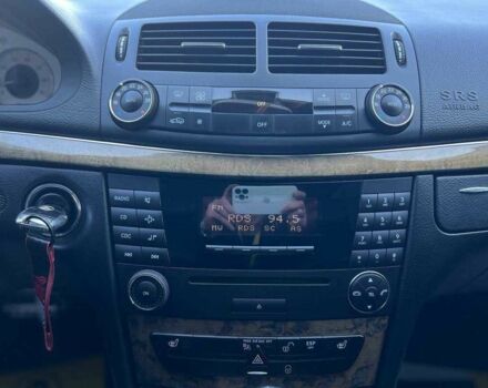 Черный Мерседес Е-Класс, объемом двигателя 3 л и пробегом 230 тыс. км за 8800 $, фото 16 на Automoto.ua