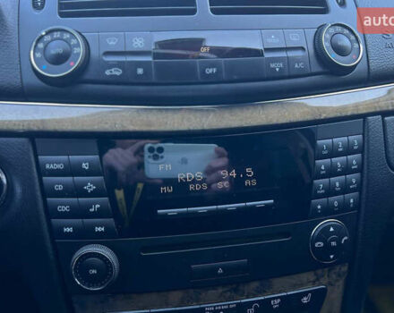 Чорний Мерседес Е-Клас, об'ємом двигуна 3 л та пробігом 230 тис. км за 8800 $, фото 14 на Automoto.ua