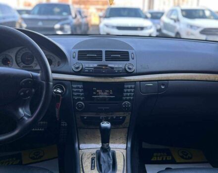 Черный Мерседес Е-Класс, объемом двигателя 3 л и пробегом 230 тыс. км за 8800 $, фото 17 на Automoto.ua