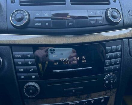 Черный Мерседес Е-Класс, объемом двигателя 3 л и пробегом 230 тыс. км за 8800 $, фото 14 на Automoto.ua