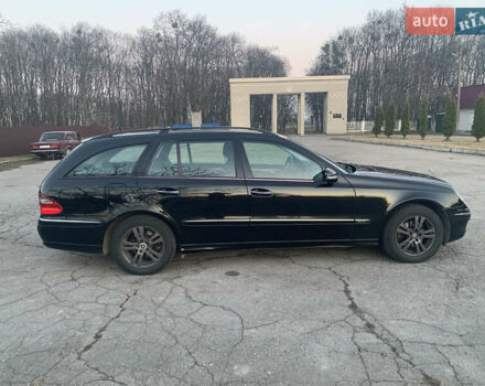 Черный Мерседес Е-Класс, объемом двигателя 1.8 л и пробегом 190 тыс. км за 8800 $, фото 3 на Automoto.ua