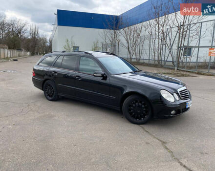 Мерседес Е-Класс 2007 в Николаеве на Automoto.ua Черный Мерседес Е-Класс, объемом двигателя 2.2 л и пробегом 260 тыс. км за 6000 $, фото 2 на Automoto.ua