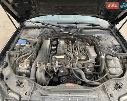 Мерседес Е-Класс 2007 в Николаеве на Automoto.ua Черный Мерседес Е-Класс, объемом двигателя 2.2 л и пробегом 260 тыс. км за 6000 $, фото 18 на Automoto.ua