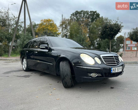 Черный Мерседес Е-Класс, объемом двигателя 1.8 л и пробегом 216 тыс. км за 7500 $, фото 1 на Automoto.ua