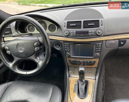 Мерседес Е-Класс 2007 в Николаеве на Automoto.ua Черный Мерседес Е-Класс, объемом двигателя 2.2 л и пробегом 260 тыс. км за 6000 $, фото 16 на Automoto.ua