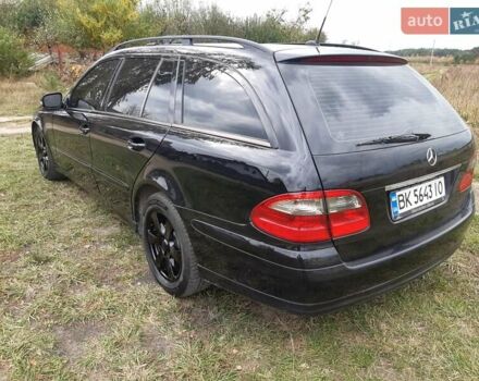 Чорний Мерседес Е-Клас, об'ємом двигуна 2.2 л та пробігом 324 тис. км за 9300 $, фото 3 на Automoto.ua