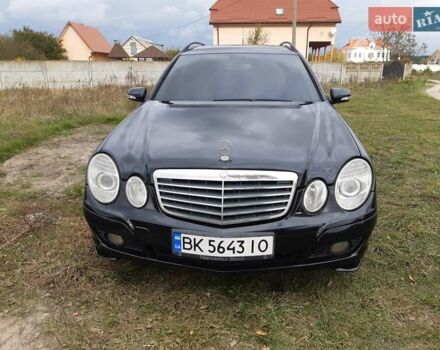 Чорний Мерседес Е-Клас, об'ємом двигуна 2.2 л та пробігом 324 тис. км за 9300 $, фото 8 на Automoto.ua