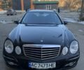 Черный Мерседес Е-Класс, объемом двигателя 3 л и пробегом 295 тыс. км за 7200 $, фото 1 на Automoto.ua