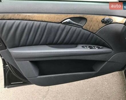 Черный Мерседес Е-Класс, объемом двигателя 2.15 л и пробегом 330 тыс. км за 8200 $, фото 9 на Automoto.ua
