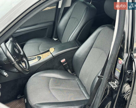 Черный Мерседес Е-Класс, объемом двигателя 2.2 л и пробегом 320 тыс. км за 8349 $, фото 38 на Automoto.ua