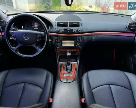 Чорний Мерседес Е-Клас, об'ємом двигуна 2.1 л та пробігом 236 тис. км за 7999 $, фото 21 на Automoto.ua