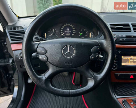 Чорний Мерседес Е-Клас, об'ємом двигуна 2.1 л та пробігом 236 тис. км за 7999 $, фото 27 на Automoto.ua