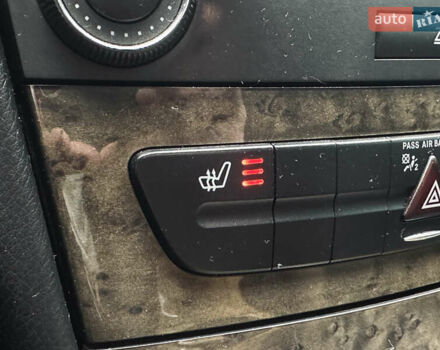 Черный Мерседес Е-Класс, объемом двигателя 2.2 л и пробегом 320 тыс. км за 8349 $, фото 59 на Automoto.ua