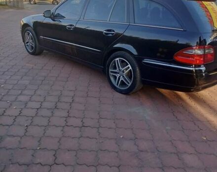 Чорний Мерседес Е-Клас, об'ємом двигуна 2.2 л та пробігом 283 тис. км за 8300 $, фото 6 на Automoto.ua