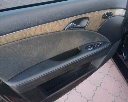 Чорний Мерседес Е-Клас, об'ємом двигуна 2.2 л та пробігом 283 тис. км за 8300 $, фото 29 на Automoto.ua