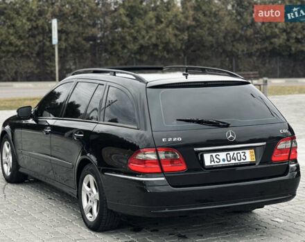 Черный Мерседес Е-Класс, объемом двигателя 2.2 л и пробегом 320 тыс. км за 8349 $, фото 18 на Automoto.ua