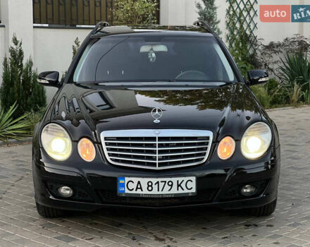 Чорний Мерседес Е-Клас, об'ємом двигуна 2.1 л та пробігом 236 тис. км за 7999 $, фото 4 на Automoto.ua