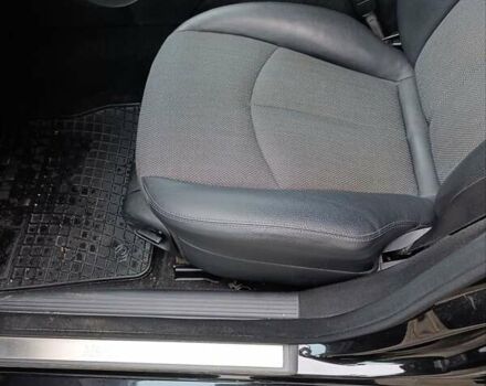 Черный Мерседес Е-Класс, объемом двигателя 2.99 л и пробегом 318 тыс. км за 8200 $, фото 11 на Automoto.ua