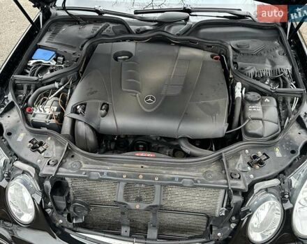 Черный Мерседес Е-Класс, объемом двигателя 2.2 л и пробегом 258 тыс. км за 11500 $, фото 73 на Automoto.ua