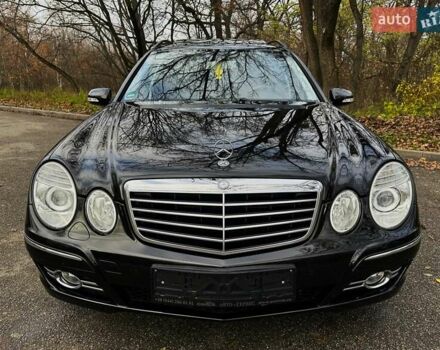 Черный Мерседес Е-Класс, объемом двигателя 2.2 л и пробегом 258 тыс. км за 11500 $, фото 6 на Automoto.ua