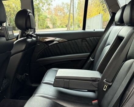 Черный Мерседес Е-Класс, объемом двигателя 3 л и пробегом 300 тыс. км за 4900 $, фото 19 на Automoto.ua