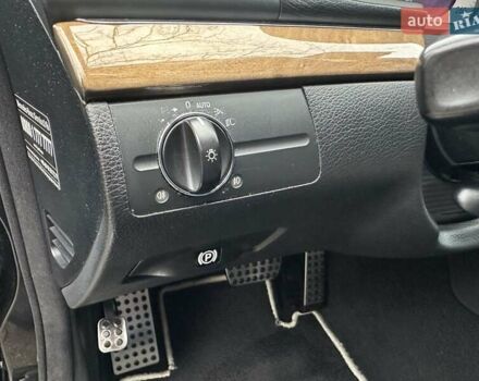 Черный Мерседес Е-Класс, объемом двигателя 2.15 л и пробегом 258 тыс. км за 11999 $, фото 63 на Automoto.ua