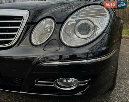 Черный Мерседес Е-Класс, объемом двигателя 2.2 л и пробегом 258 тыс. км за 11500 $, фото 24 на Automoto.ua