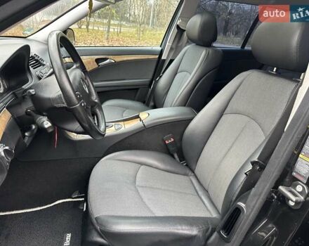 Черный Мерседес Е-Класс, объемом двигателя 2.2 л и пробегом 258 тыс. км за 11500 $, фото 35 на Automoto.ua