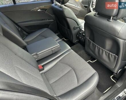 Черный Мерседес Е-Класс, объемом двигателя 2.2 л и пробегом 258 тыс. км за 11500 $, фото 52 на Automoto.ua