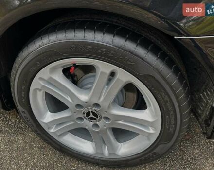 Черный Мерседес Е-Класс, объемом двигателя 2.2 л и пробегом 258 тыс. км за 11500 $, фото 29 на Automoto.ua