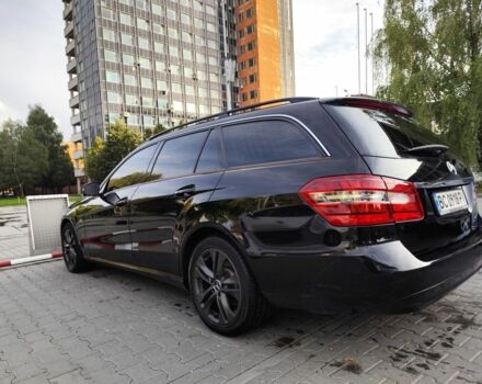 Мерседес Е-Клас 2010 у Яворове на Automoto.ua Чорний Мерседес Е-Клас, об'ємом двигуна 2.1 л та пробігом 290 тис. км за 11500 $, фото 4 на Automoto.ua