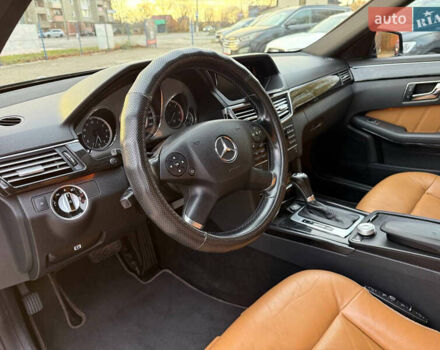 Мерседес Е-Клас 2010 у Коломые на Automoto.ua Чорний Мерседес Е-Клас, об'ємом двигуна 2.14 л та пробігом 374 тис. км за 10999 $, фото 16 на Automoto.ua