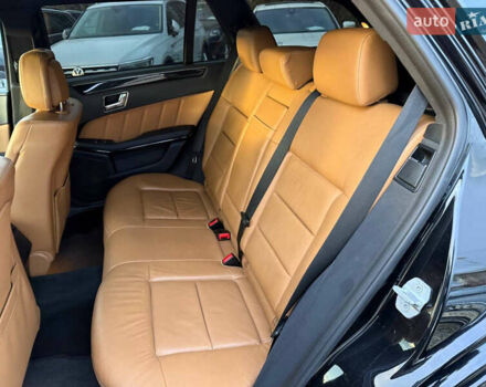 Мерседес Е-Клас 2010 у Коломые на Automoto.ua Чорний Мерседес Е-Клас, об'ємом двигуна 2.14 л та пробігом 374 тис. км за 10999 $, фото 23 на Automoto.ua