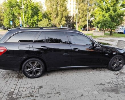 Мерседес Е-Клас 2010 у Яворове на Automoto.ua Чорний Мерседес Е-Клас, об'ємом двигуна 2.1 л та пробігом 290 тис. км за 11500 $, фото 2 на Automoto.ua