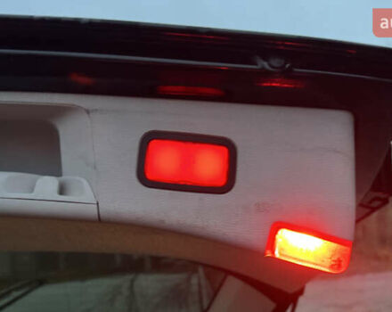 Черный Мерседес Е-Класс, объемом двигателя 2.14 л и пробегом 367 тыс. км за 10300 $, фото 7 на Automoto.ua