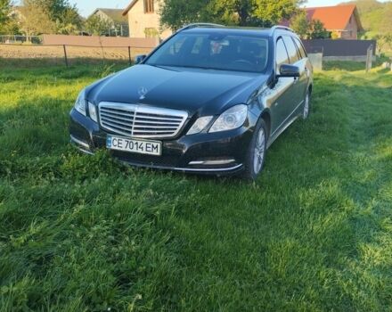 Черный Мерседес Е-Класс, объемом двигателя 2.1 л и пробегом 359 тыс. км за 9000 $, фото 2 на Automoto.ua