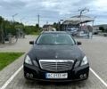 Черный Мерседес Е-Класс, объемом двигателя 2.1 л и пробегом 326 тыс. км за 9000 $, фото 1 на Automoto.ua