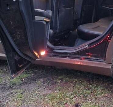 Черный Мерседес Е-Класс, объемом двигателя 3 л и пробегом 294 тыс. км за 15150 $, фото 10 на Automoto.ua