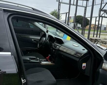 Черный Мерседес Е-Класс, объемом двигателя 2.14 л и пробегом 326 тыс. км за 9500 $, фото 5 на Automoto.ua