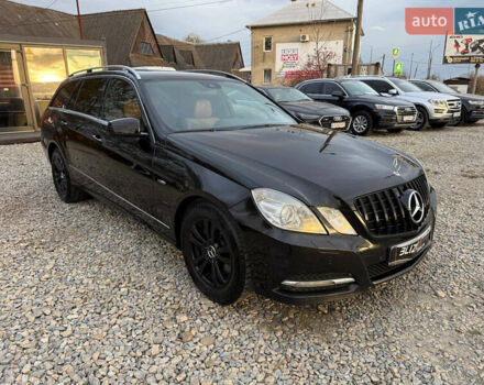 Мерседес Е-Клас 2010 у Коломые на Automoto.ua Чорний Мерседес Е-Клас, об'ємом двигуна 2.14 л та пробігом 374 тис. км за 10999 $, фото 1 на Automoto.ua