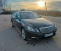 Черный Мерседес Е-Класс, объемом двигателя 2.99 л и пробегом 283 тыс. км за 13001 $, фото 1 на Automoto.ua