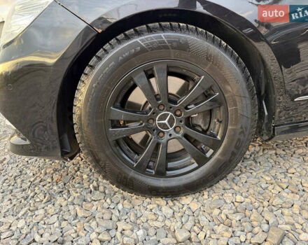 Мерседес Е-Клас 2010 у Коломые на Automoto.ua Чорний Мерседес Е-Клас, об'ємом двигуна 2.14 л та пробігом 374 тис. км за 10999 $, фото 43 на Automoto.ua